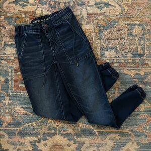 American Eagle Jogger style Jeans
